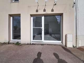 Bureaux et commerces 2 pièces Bureaux et commerces 2 pièces