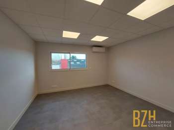 Location Bureaux et commerces 16 m&sup2;Theix