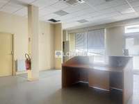 Bureaux et commerces 4 pièces