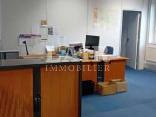 Bureaux et commerces 5 pièces