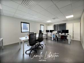 Location Bureaux et commerces 137 m&sup2;Vallet