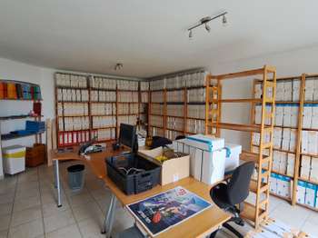 Bureaux et commerces 4 pièces