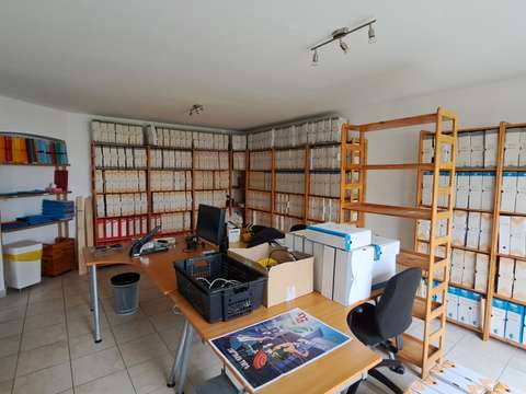 Bureaux et commerces 4 pièces Bureaux et commerces 4 pièces