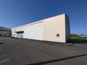 Location Bureaux et commerces 974 m&sup2;Vibraye