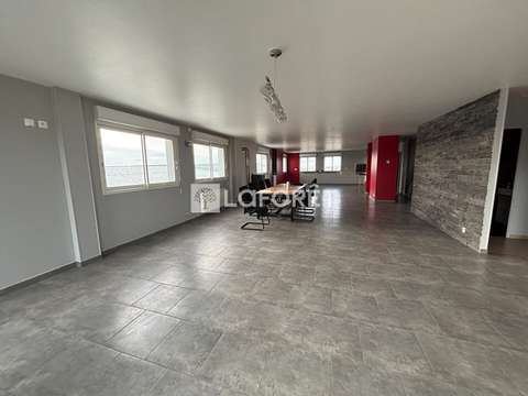 Bureaux et commerces Villers-Bocage 14