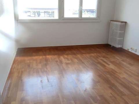 Divers locations Caen 14