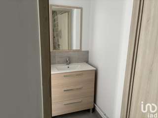 Divers locations