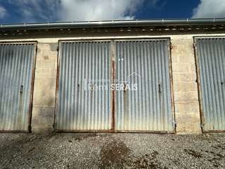 Location garage box et parking 1 pièce