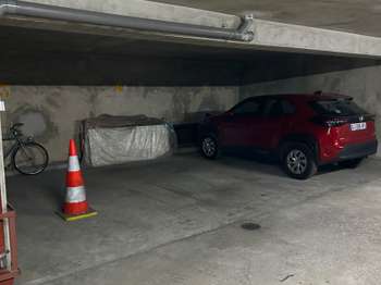 Location Garage box et parking 16 m&sup2;Angers