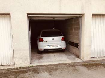 Location garage box et parking Location garage box et parking