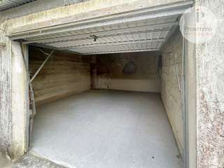 Location garage box et parking 1 pièce