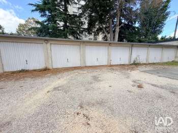 Location garage box et parking Location garage box et parking