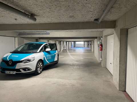 Location garage box et parking