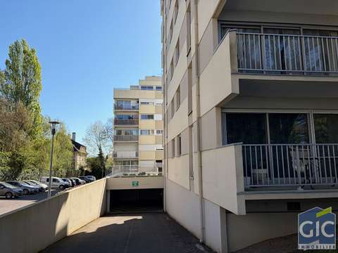 Location garage box et parking