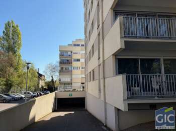 Location garage box et parking