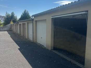Location Garage box et parking 15 m&sup2;Caen