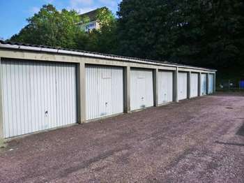 Location Garage box et parking 1 pièceCaen