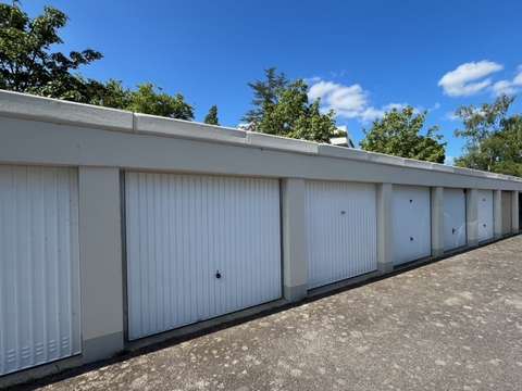 Location garage box et parking 1 pièce