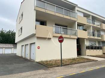 Location Garage box et parking 15 m&sup2;Challans