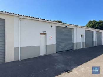 Location Garage box et parking 98 m&sup2;Château-d'Olonne