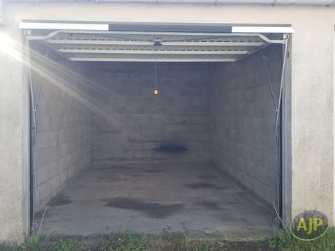Location garage box et parking 1 pièce