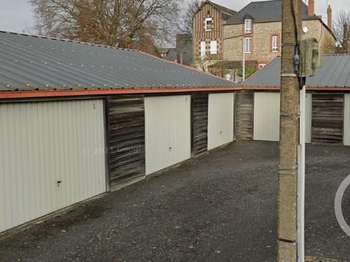 Location Garage box et parking 12 m&sup2;Couterne