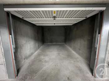 Location Garage box et parking 15 m&sup2;Granville