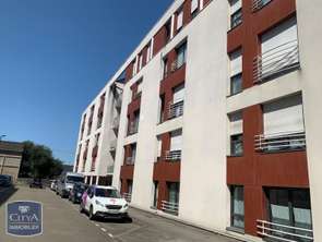 Location Garage box et parkingLaval