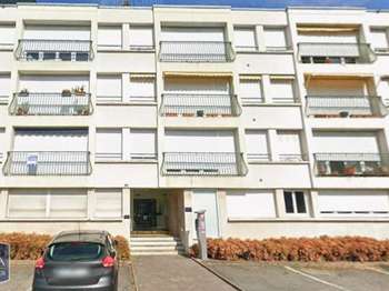 Location Garage box et parkingLaval