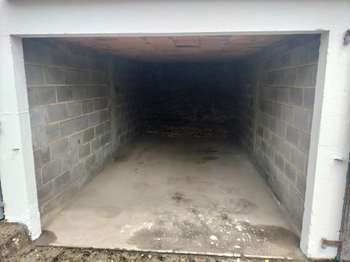 Location garage box et parking 1 pièce