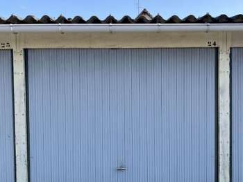 Location Garage box et parking 14 m&sup2;Le Houlme