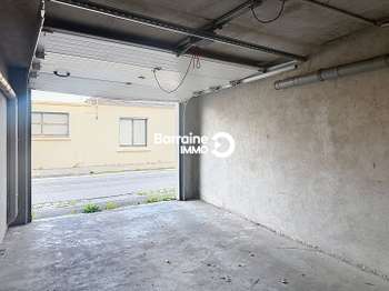 Location garage box et parking 1 pièce