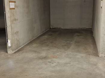 Location garage box et parking 1 pièce Location garage box et parking 1 pièce