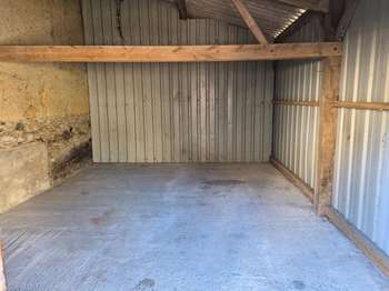 Location Garage box et parking 25 m&sup2;Marigny