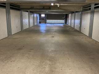 Location garage box et parking 2 pièces