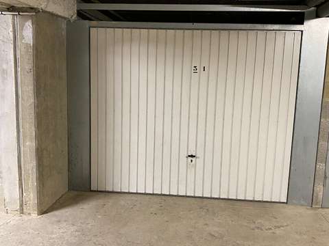 Location garage box et parking 2 pièces