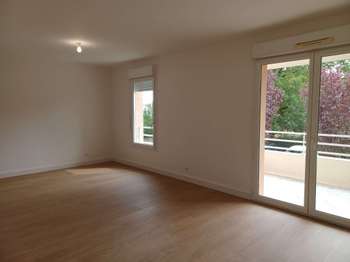 Location Garage box et parking 68 m&sup2;Mûrs-Erigné