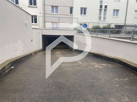 Location garage box et parking