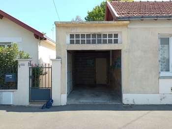 Location garage box et parking 1 pièce