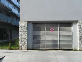 Location Garage box et parking 14 m&sup2;Nantes Bottière - Chénaie