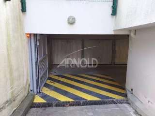 Location garage box et parking 1 pièce
