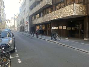 Location Garage box et parking 12 m&sup2;Nantes Centre Ville