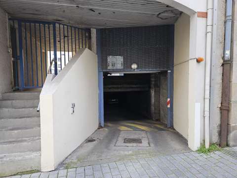 Location garage box et parking 1 pièce