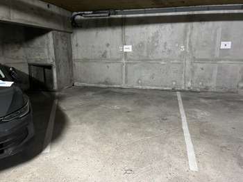 Location Garage box et parking 1 m&sup2;Nantes Centre Ville