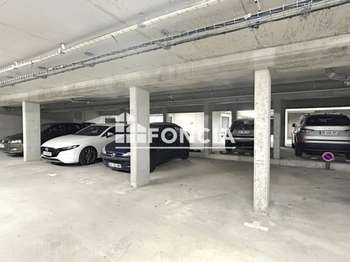 Location Garage box et parking 7 m&sup2;Nantes Centre Ville