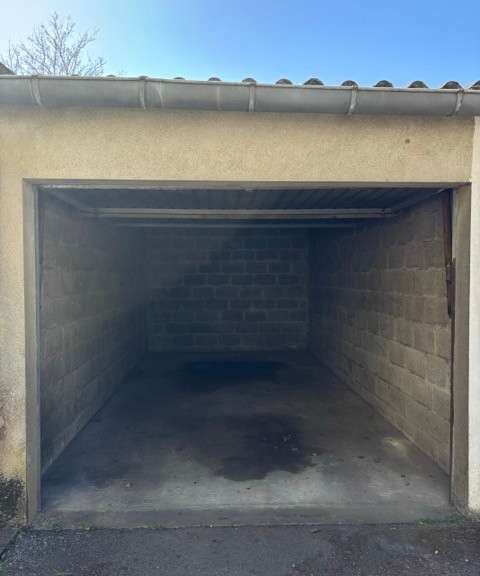 Location garage box et parking