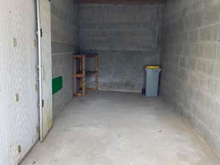 Location garage box et parking 1 pièce