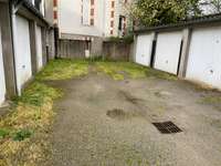 Location garage box et parking 1 pièce Location garage box et parking 1 pièce