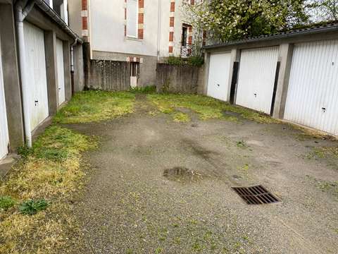 Location garage box et parking 1 pièce