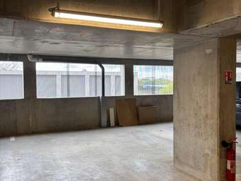 Location Garage box et parking 4 m&sup2;Nantes Île de Nantes